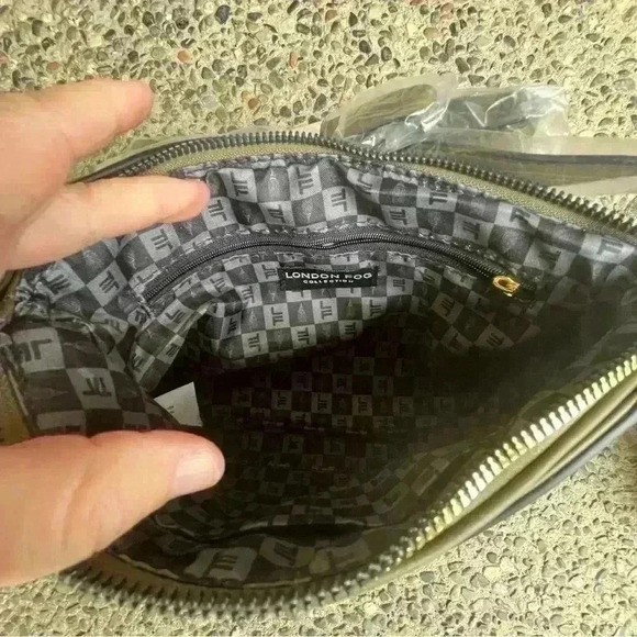 London Fog Addison Tower Signature Print Crossbody Bag Zip Top Purse Olive NWT - Picture 6 of 7